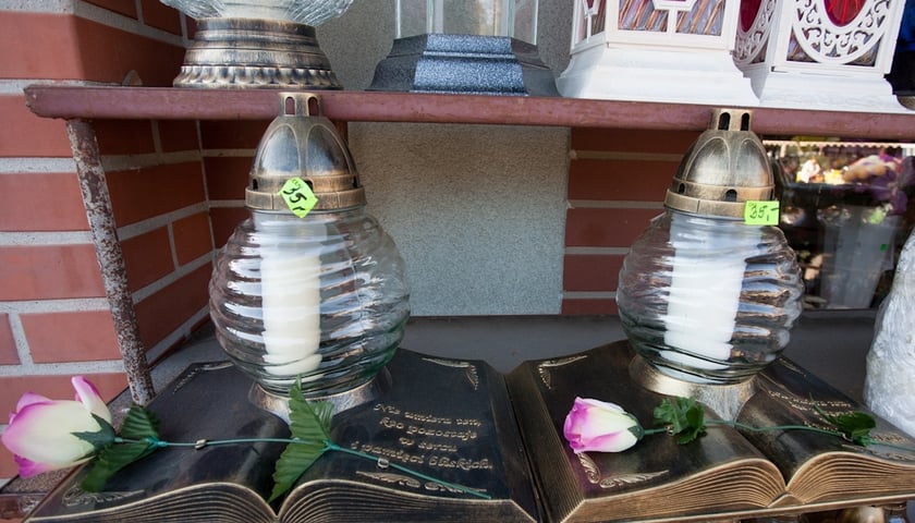 Dni kwiatów i ognia