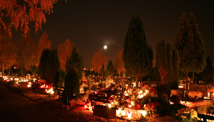 Nabożeństwa na wrocławskich cmentarzach