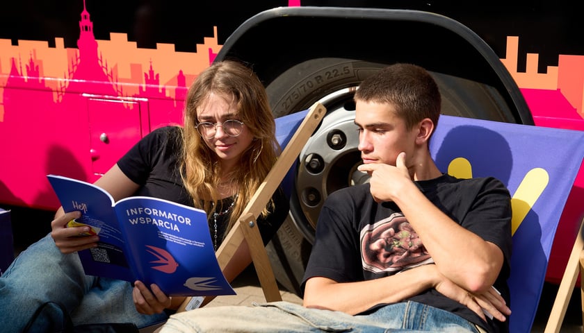 Specjalny autobus przywiózł akcję HejTy Reaguj do Liceum nr 8 im. Bolesława Krzywoustego