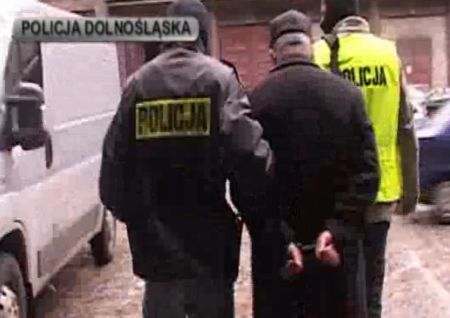 Policjanci zatrzymali oszusta