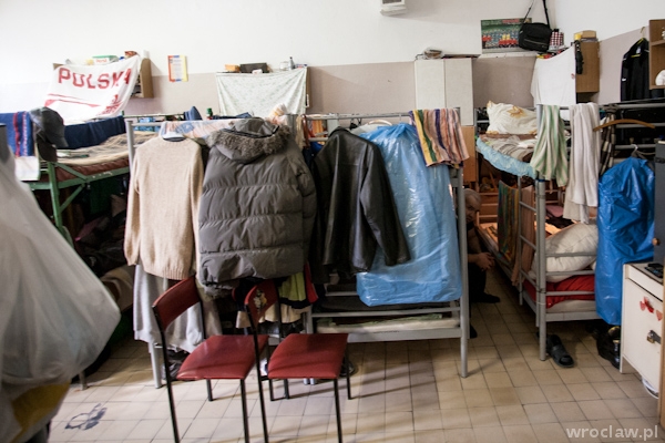 Zimy jeszcze nie ma, a ogrzewalnia już pełna