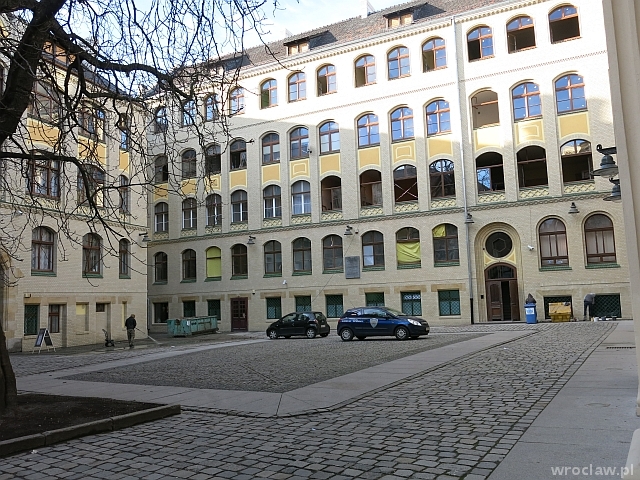 Kamienica przy synagodze odzyskała dawny blask (ZDJĘCIA)