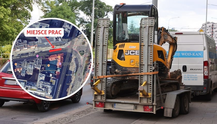 Ulica  i samochód służb wodociągowych z przyczepą, na której jest mała koparka - zdjęcie ilustracyjne. W mniejszym zdjęciu mapa miasta z miejscem, gdzie zlokalizowano wyciek.