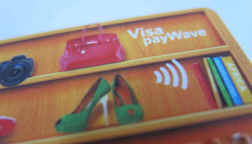 Kartą za bilet na pociąg