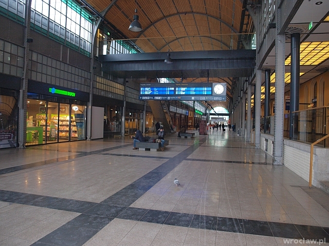 Wraca handel na Dworzec Główny