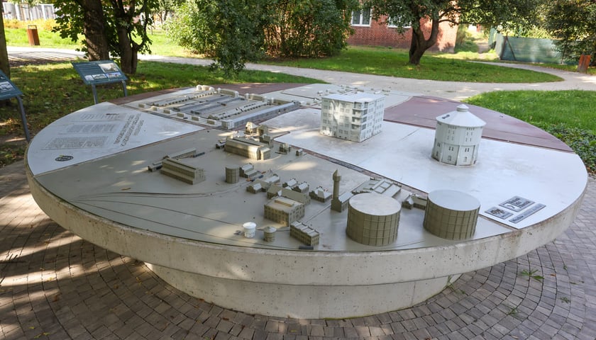 <p>makieta osiedla Tarnogaj</p>