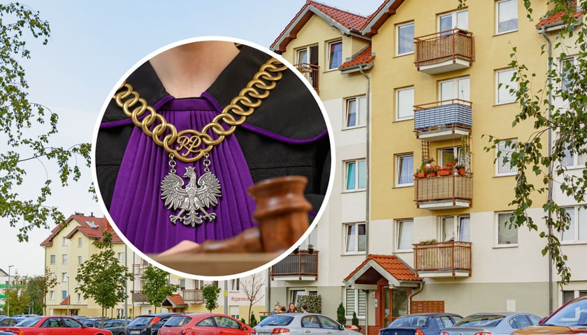Budynek mieszkalny TBS Wrocław, sędzia w todze z łańcuchem sędziowskim