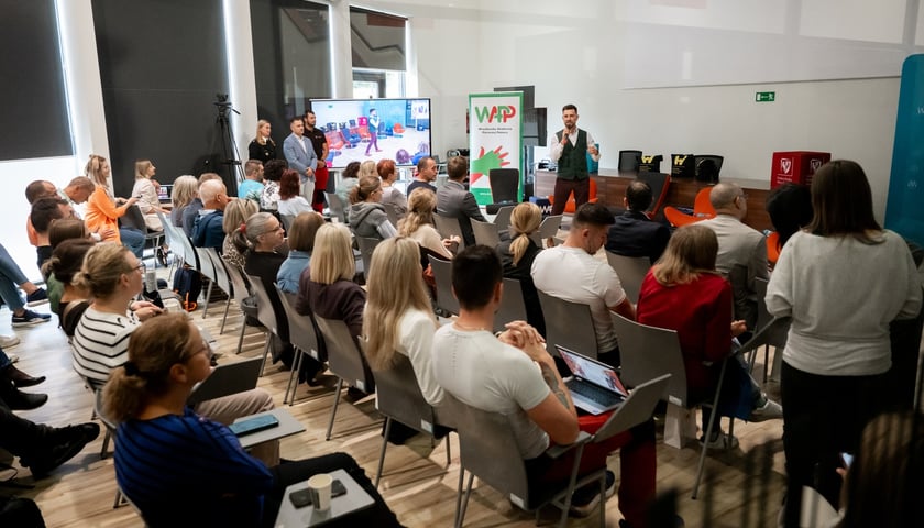 Na zdjęciach 3. Festiwal Pierwszej Pomocy na Politechnice Wrocławskiej &ndash; rozpoczęcie konferencji &bdquo;Bezpieczny Wrocław&rdquo;
