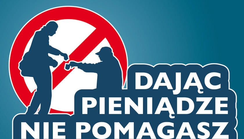 Dając pieniądze nie pomagasz