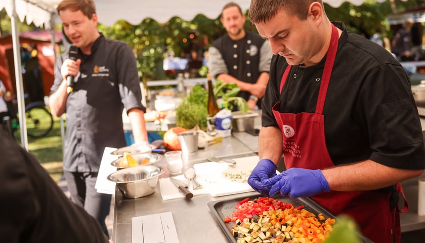 Święto sera i wina organizowane przez Uniwersytet Przyrodniczy w Pawłowicach. 