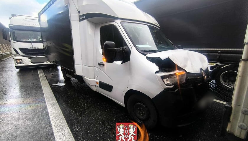 Samochód dostawczy uszkodzony na AOW, 29.09.2025