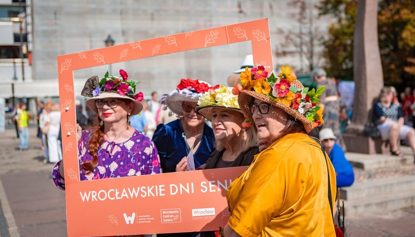 4 seniorki podczas Wrocławskich Dni Seniora 2025 
