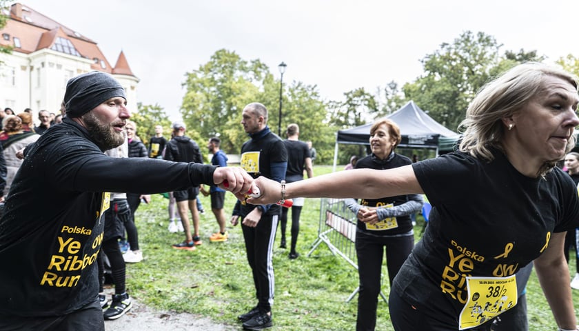 Yellow Ribbon Run 2025 - pierwszy w Polsce bieg spod znaku "ż&oacute;łtej wstążki" odbył się we Wrocławiu 30 września