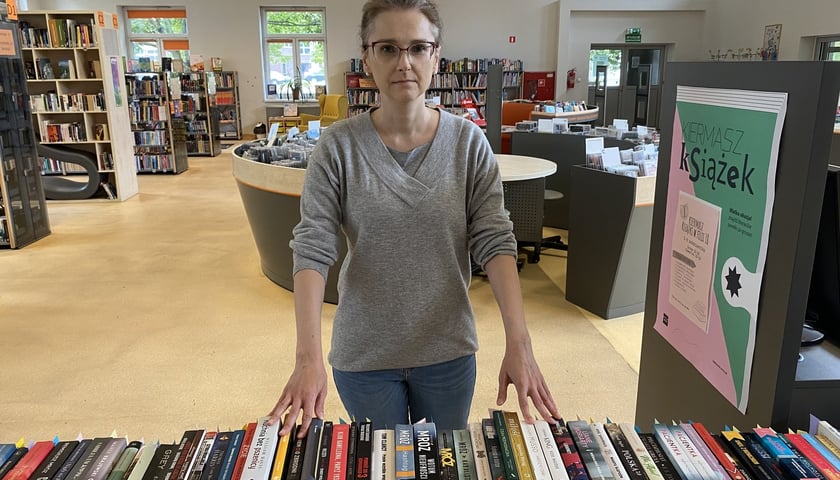 Kiermasz książek w bibliotece przy ul. Grabiszyńskiej we Wrocławiu