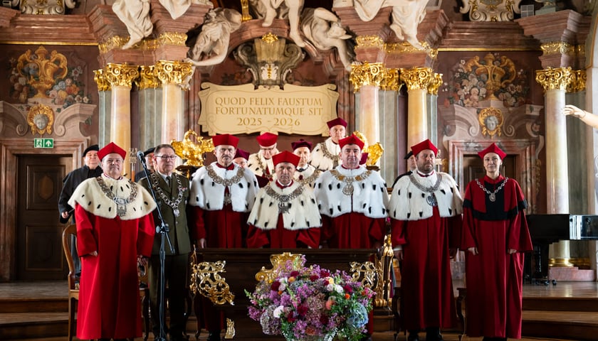 <p>Uroczyste rozpoczęcie roku akademickiego. Wrocław, 01.10.2025.</p>