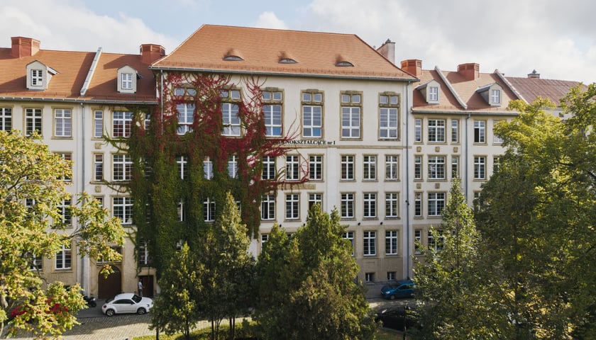 Budynek I LO we Wrocławiu
