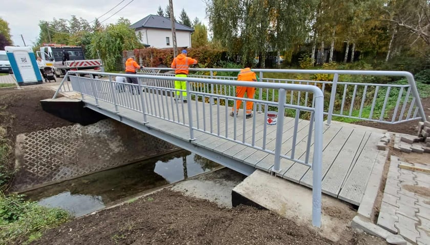 Kładka nad Kasiną w październiku 2025