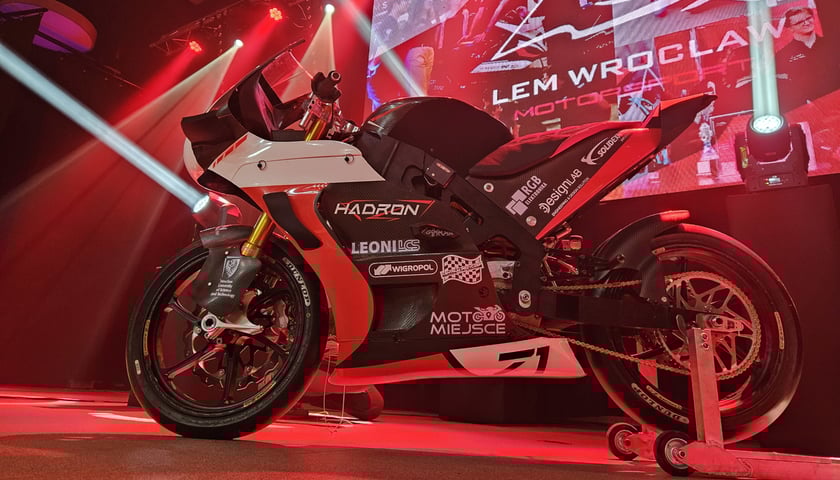 Motocykl sportowy - elektryczny LEM Hadron zbudowany przez studentów Politechniki Wrocławskiej.