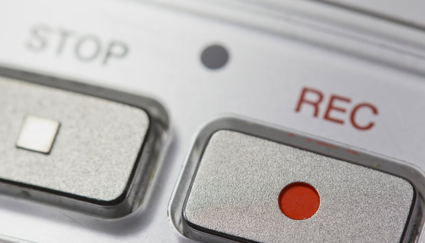 Jak i kogo podsłuchują wrocławianie?