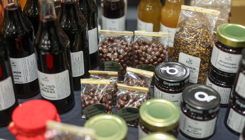 <p>Na zdjęciach IV edycja programu &bdquo;Od pola na wrocławski st&oacute;ł&rdquo; we wrocławskim Novotelu</p>