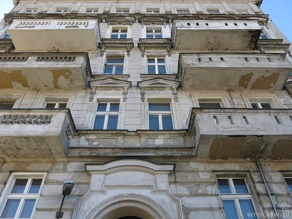 Program praca za długi po ośmiu miesiącach