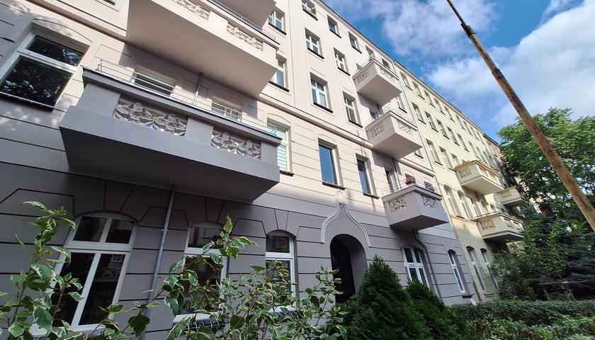 Wyremontowana elewacja frontowa kamienicy nr 36 przy Daszyńskiego