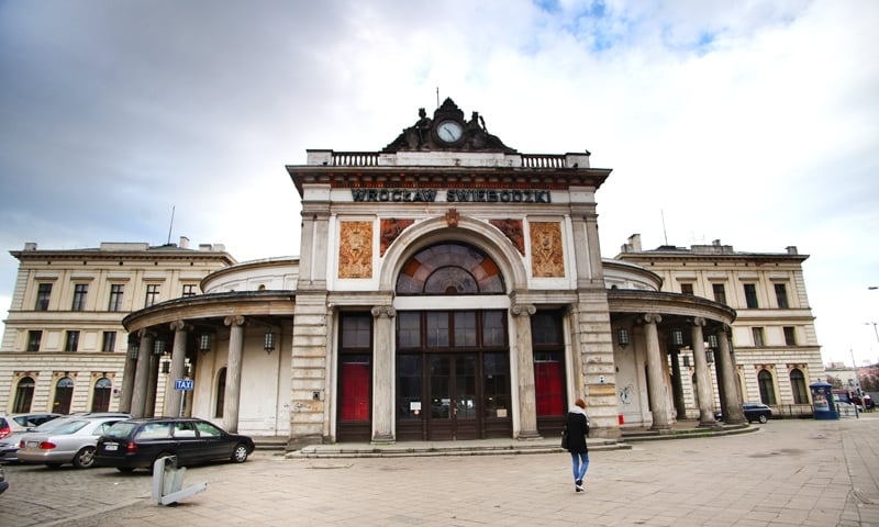Handel na Świebodzkim jeszcze przez dwa lata