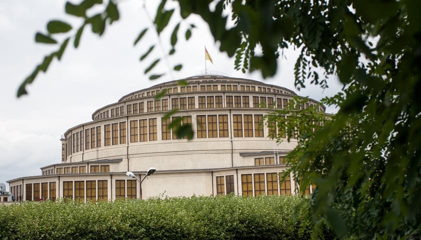 Utrudnienia pod Halą Stulecia