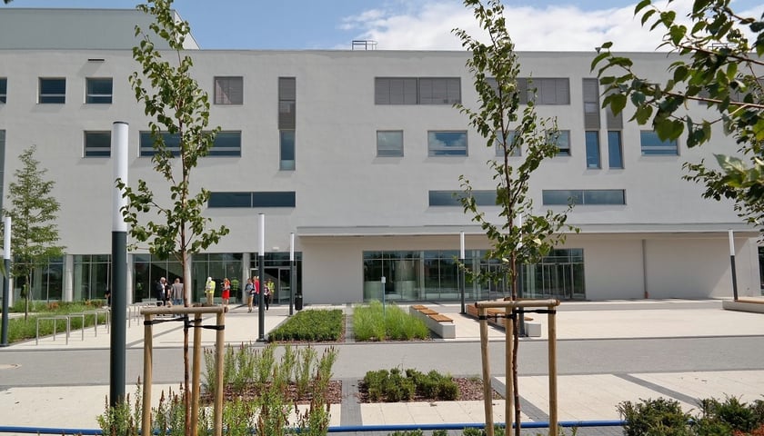 Nowy Szpital Wojewódzki: coraz więcej sprzętu