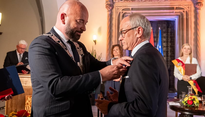 Od lewej: Jacek Sutryk, prezydent Wrocławia, prof. Piotr Ponikowski, rektor Uniwersytetu Medycznego we Wrocławiu