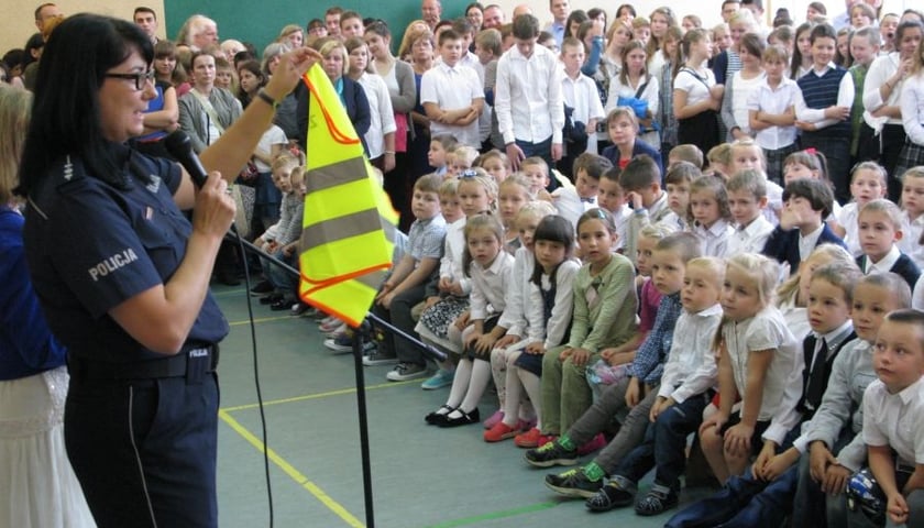 Noś odblaski po zmroku i bądź bezpieczny