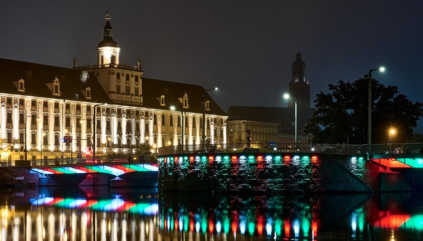 Próby światła na wyremontowanych mostach Uniwersyteckich, 8 października 2025