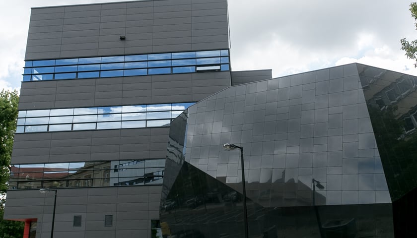 Nowy rok akademicki w nowych murach