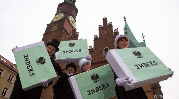 Uczelnie rozpoczynają rok [TERMINARZ]