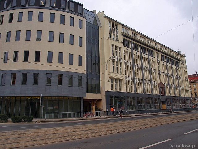 Kończy się remont budynku urzędu przy Świdnickiej [ZDJĘCIA]