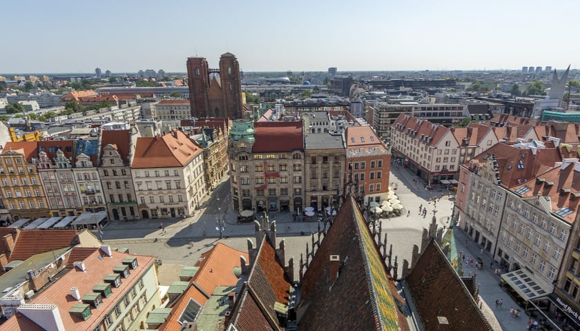 Panorama Wrocławia, widok z wieży ratuszowej. Zdjęcie ilustracyjne
