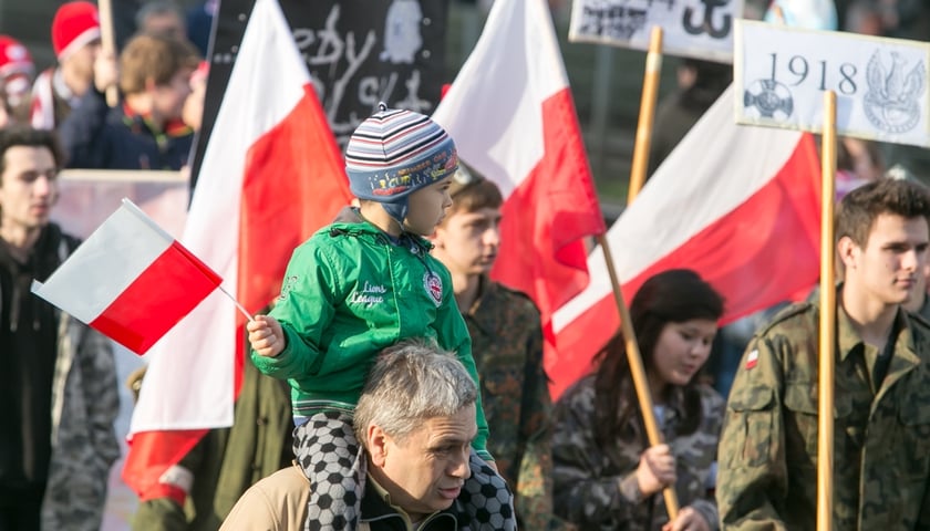 Biało-czerwony Rynek [ZDJĘCIA]