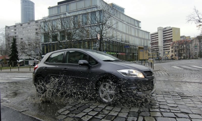 Awaria wodociągu przy pl. Powstańców Śląskich