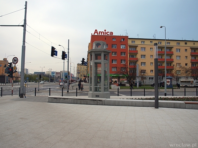 Zabytkowy słup jak sprzed lat