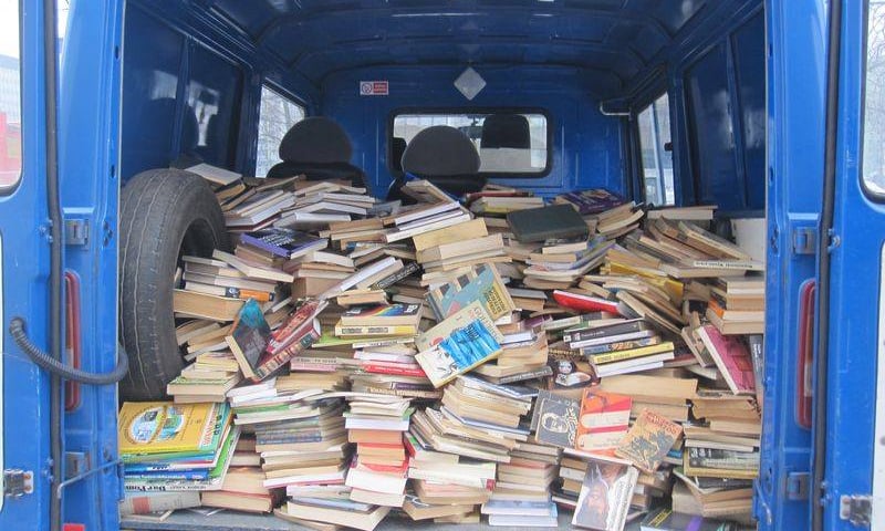 Oddaj książkę do więzienia