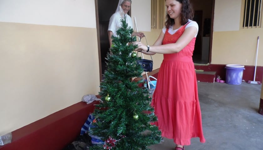 Wolontariuszka z Wrocławia spędziła święta na lotnisku