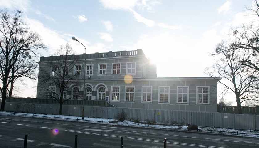 Finisz remontu dawnej stanicy wioślarskiej [ZDJĘCIA]