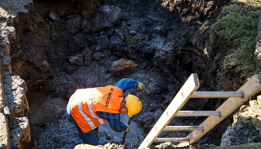 Awaria sieci wodociągowej przy ul. Metalowców we Wrocławiu, 26.10.2025