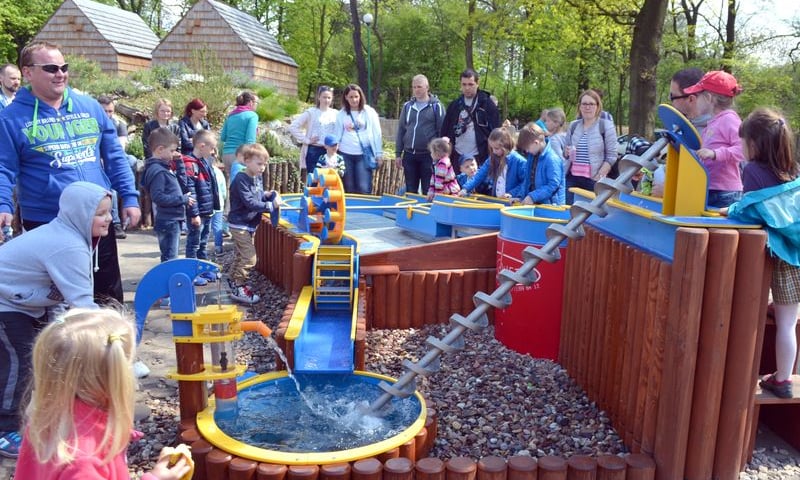 Posteruj rzeką w zoo