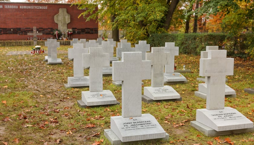 Nowe pomniki zastąpiły krzyże pokutne