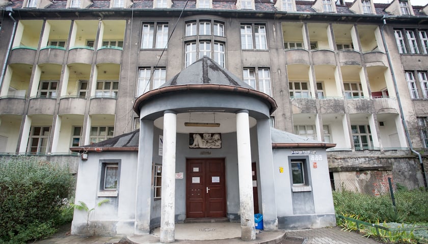 Politechnika kupiła dawny szpital przy Hoene-Wrońskiego