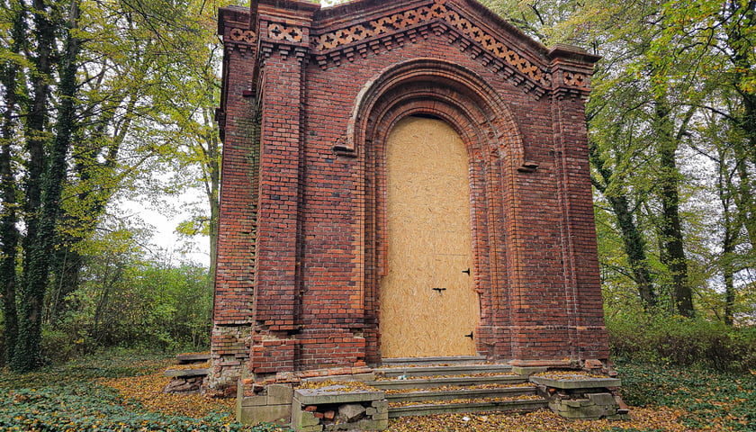 Grobowiec Lauterbach&oacute;w w Wilczynie
