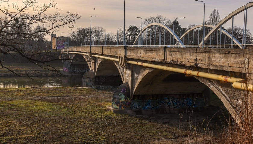 Stare mosty Chrobrego, znane również pod nazwą mosty Swojczyckie