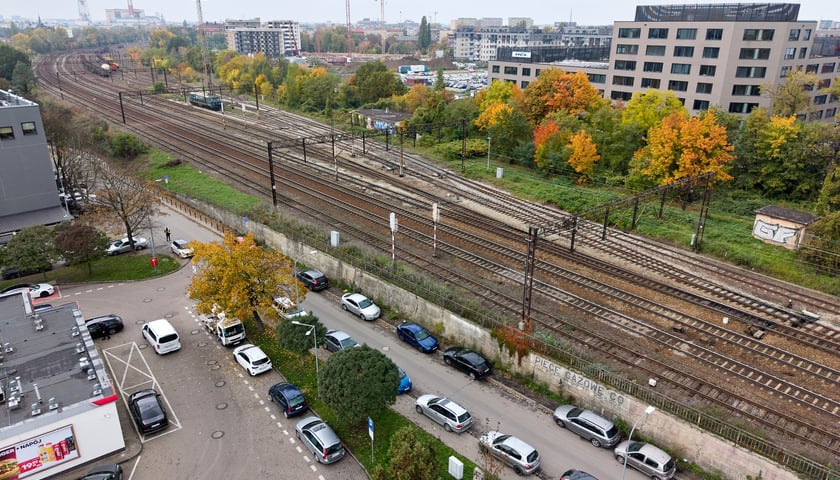 Okolice tunelu oznaczonego na mapie jako 1. Rejon ulicy Dolnej (po stronie Ołbina) i ulicy Miłosza (po stronie Kleczkowa)