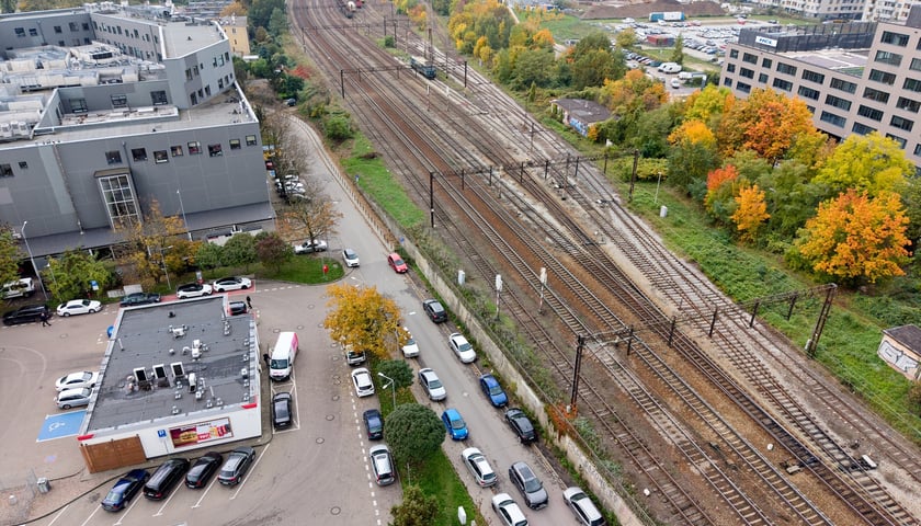 Okolice tunelu oznaczonego na mapie jako 1. Rejon ulicy Dolnej (po stronie Ołbina) i ulicy Miłosza (po stronie Kleczkowa)